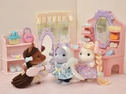 Sylvanian Families FIGURINE -LES AMIS PONEY ET LEURS KITS DE COIFFURE - SYLVANIAN SET BOUTIQUES -Jouets Soldes 08cc8bffd3d46ce4bf6f27c1f4aadf1118b3fc7d 41005091 06