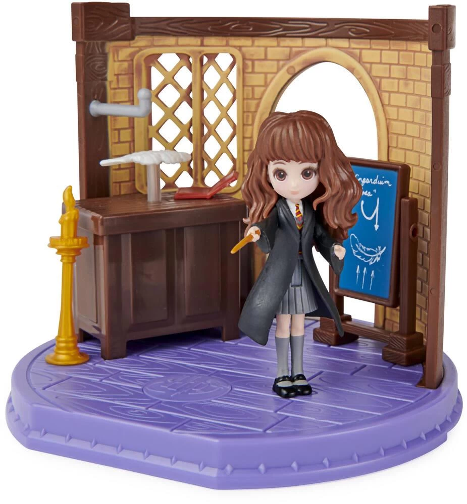 SPIN MASTER PLAYSET COURS DE SORTILÈGES WIZARDING WORLD - HARRY POTTER 5 SPIN MASTER PLAYSET COURS DE SORTILÈGES WIZARDING WORLD - HARRY POTTER – Image 3