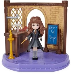 SPIN MASTER PLAYSET COURS DE SORTILÈGES WIZARDING WORLD - HARRY POTTER