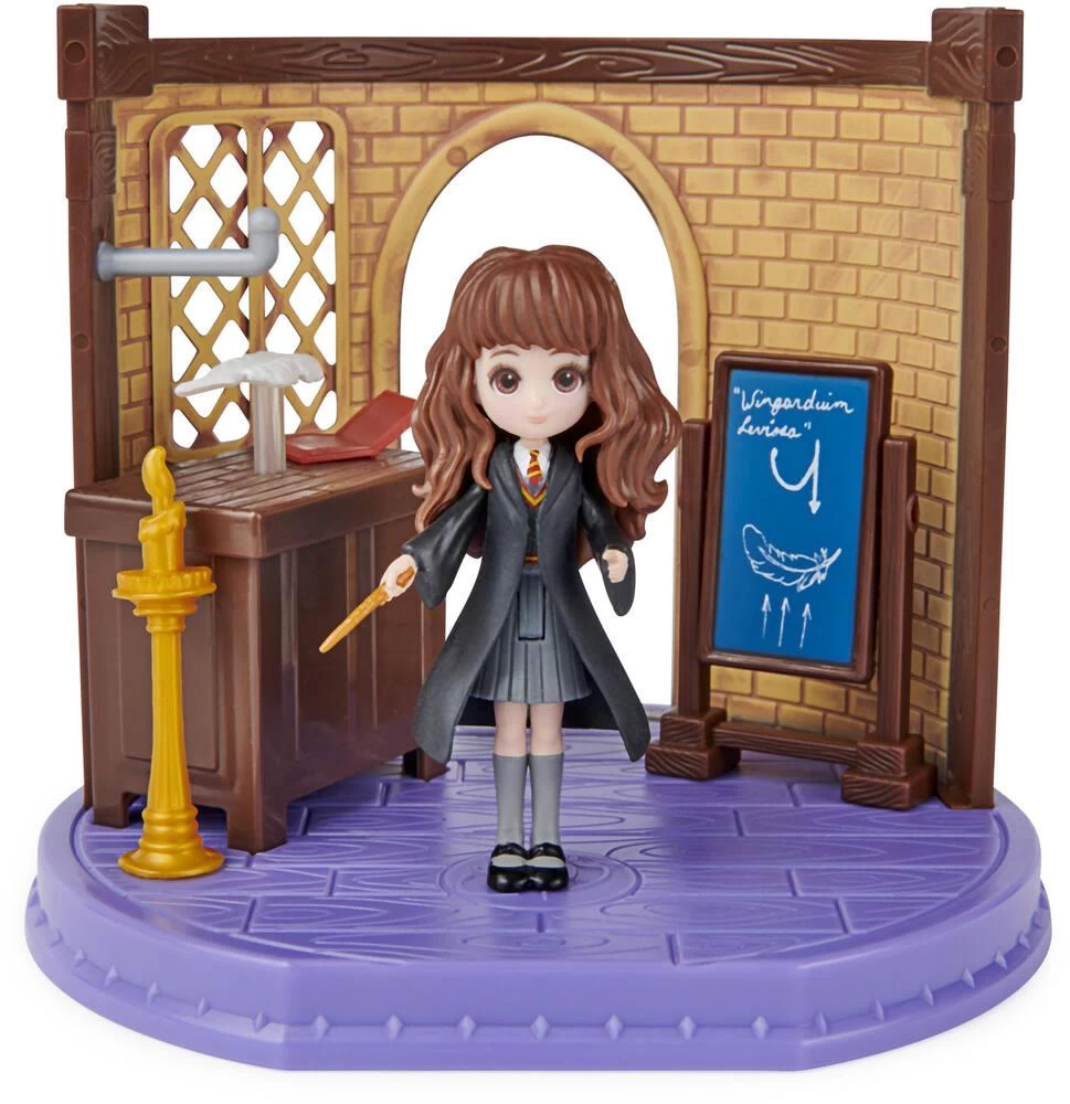 SPIN MASTER PLAYSET COURS DE SORTILÈGES WIZARDING WORLD - HARRY POTTER 3 SPIN MASTER PLAYSET COURS DE SORTILÈGES WIZARDING WORLD - HARRY POTTER